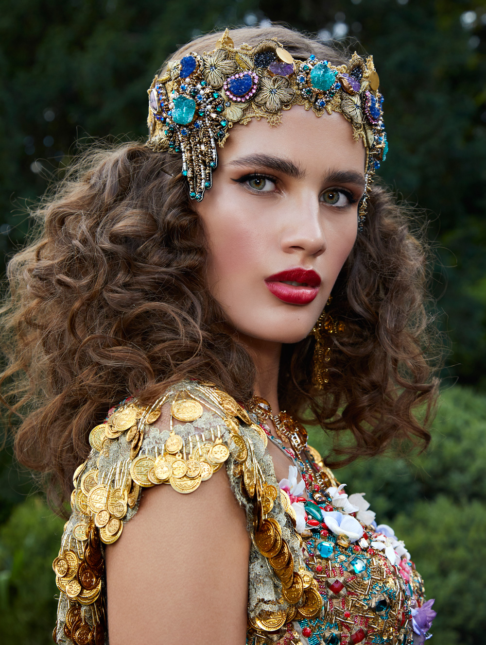 A Step-By-Step Guide: Dolce & Gabbana’s Alta Moda Beauty Look | About Her