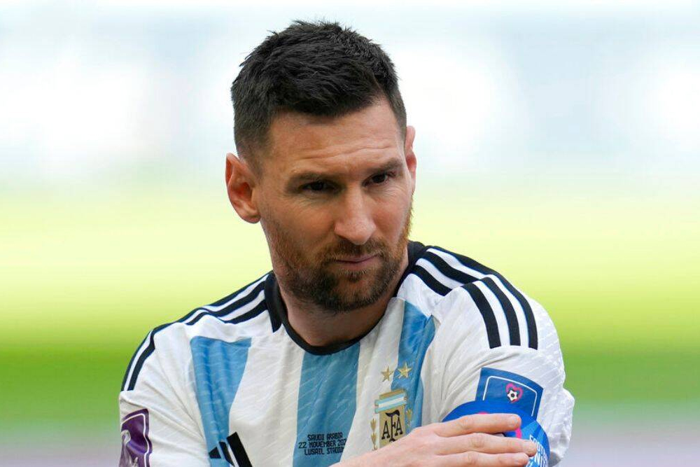 1 й игрок. Messi Argentina 2022. Лео Месси Аргентина 2008 без фона. Месси Бог. Qatar 2022. Argentina Messi Argentina 2022.